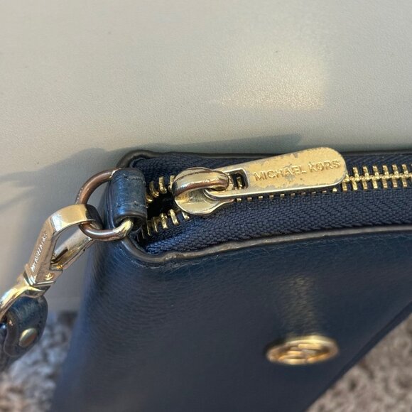 Michael Kors Wallet Wristlet – Navy Blue – Used - Picture 4 of 5